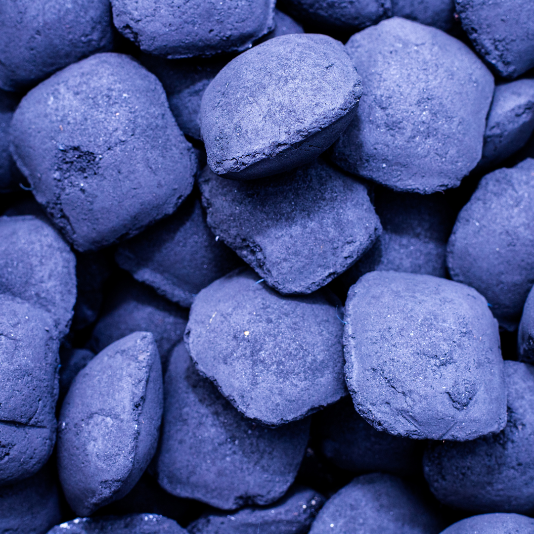 Briquetas en forma de cojín de carbón vegetal prensado y cáscara de coco para barril y parrilla